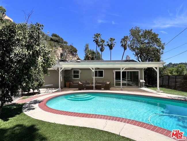 Primary Photo - 3609 Sapphire Dr