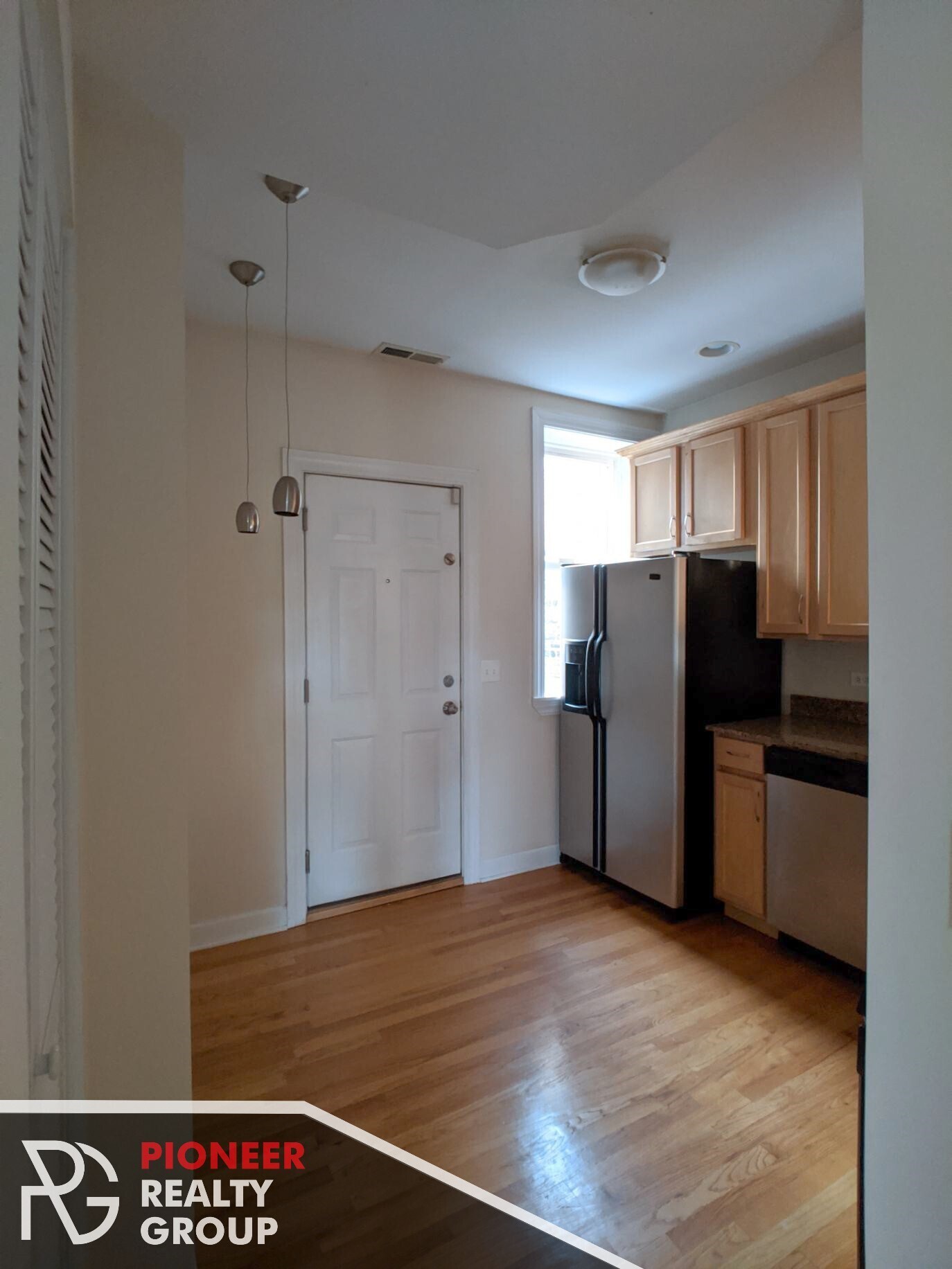 Building Photo - 3240 N Clifton Ave