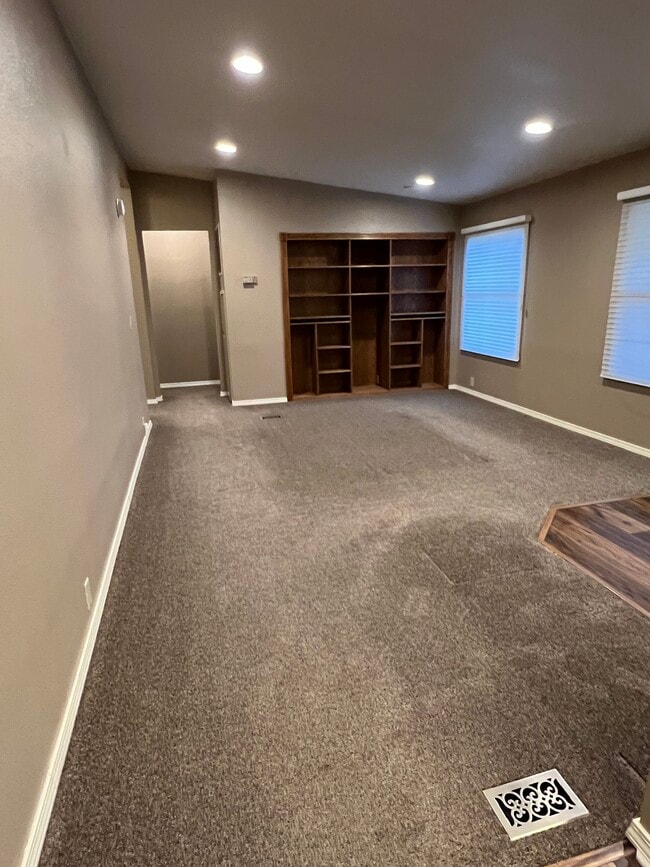 Living room - 113 Drake Rd
