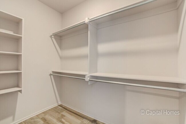 Building Photo - Move In Special! Relax In The Comfort of a...