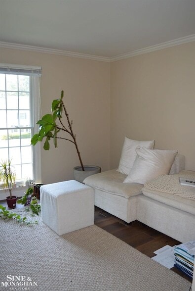 Building Photo - 744 Trombley Rd