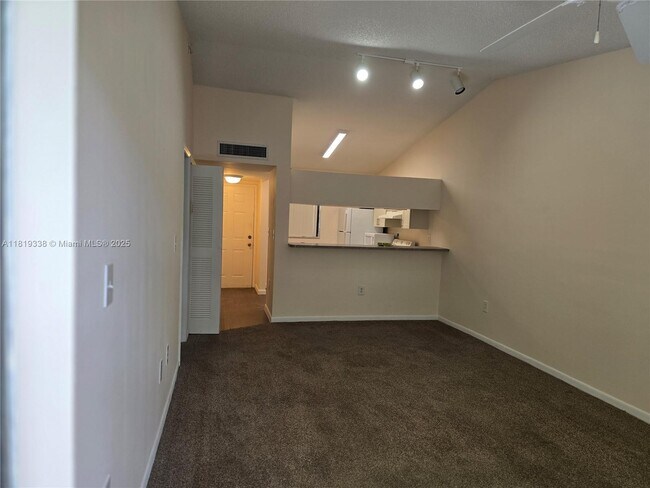 Building Photo - 9892 Nob Hill Ln