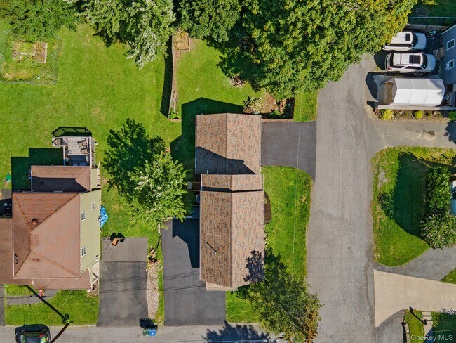 Building Photo - 1 2nd St