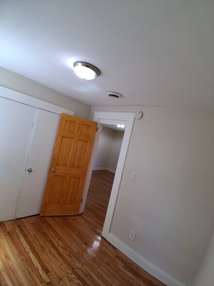 Building Photo - 4 115th St