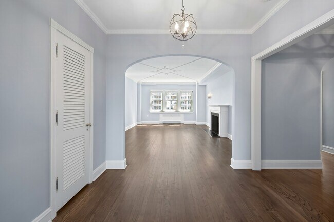 Building Photo - 4300 N Marine Dr