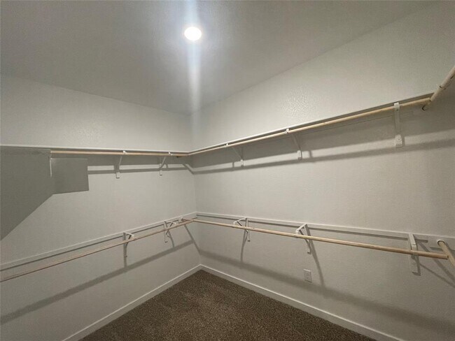 Building Photo - 1905 Armitas Ter