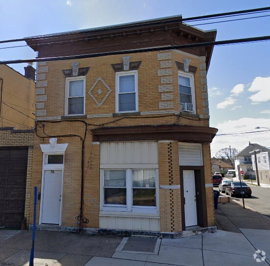 Building Photo - 75 Lodi St