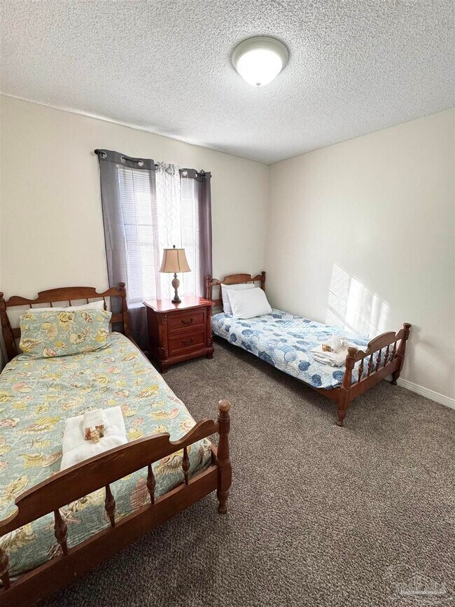 Building Photo - 854 Amberway Dr