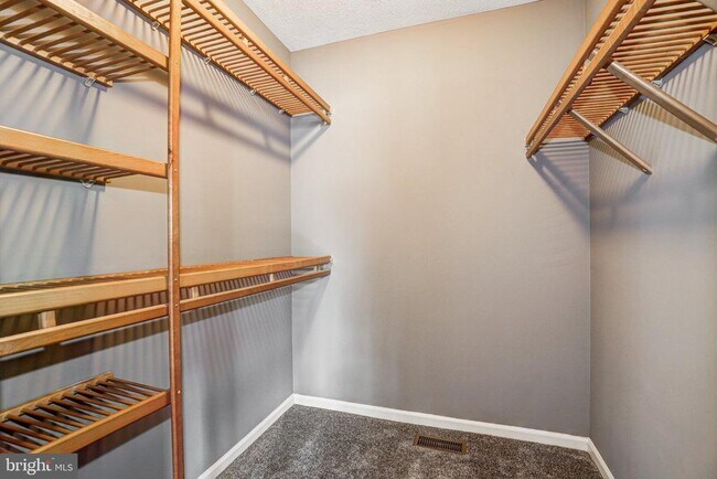 Building Photo - 2733 Quarry Heights Way