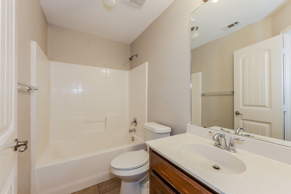 Building Photo - 5020 Cassidy Ln