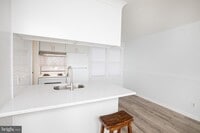 Building Photo - 129 S Main St