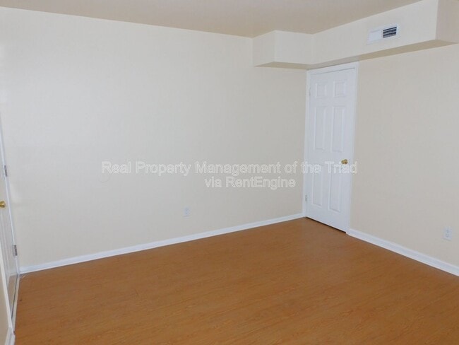 Building Photo - 4216 Parker St