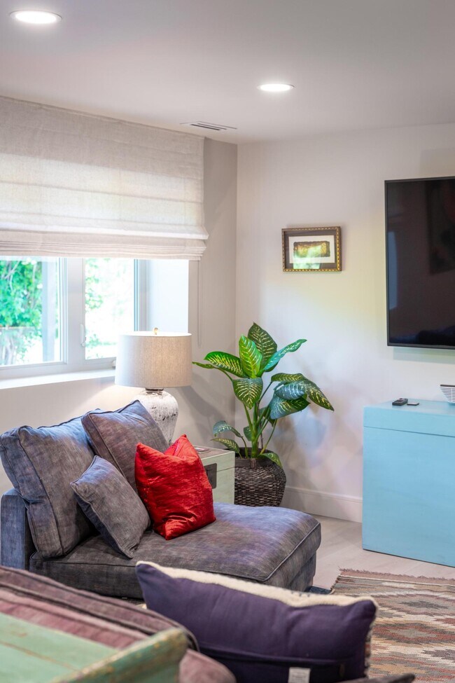 Building Photo - 11477 Gracey Ln