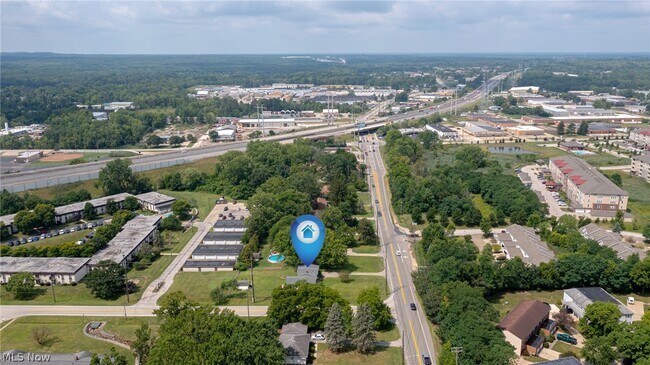 Building Photo - 9081 Royalton Rd