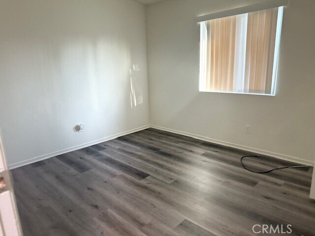 Building Photo - 79700 Ave 42