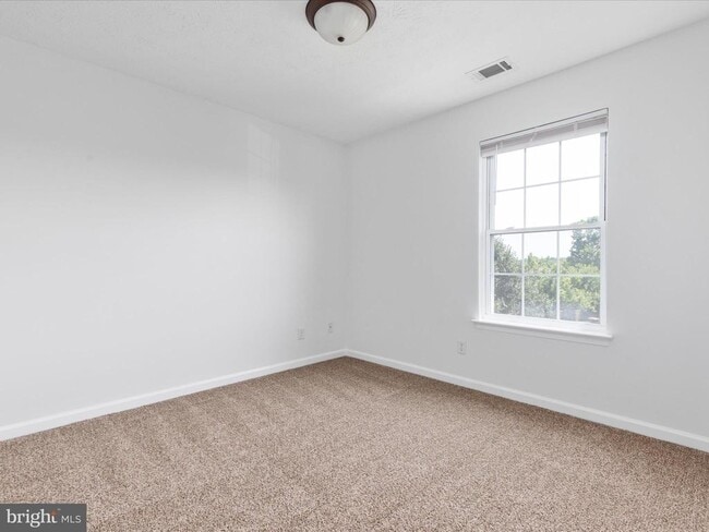 Building Photo - 111 Lighthouse Ln