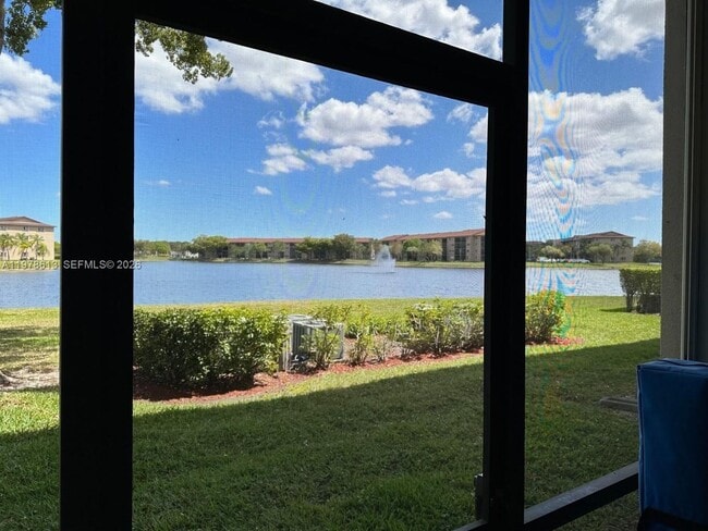 Building Photo - 901 SW 141st Ave