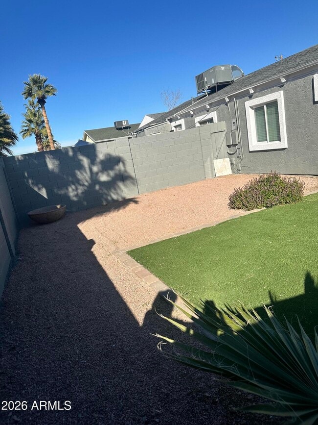 Building Photo - 13221 North 21st Pl