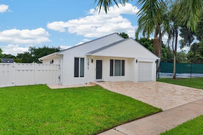 Building Photo - 1271 SW 85th Terrace