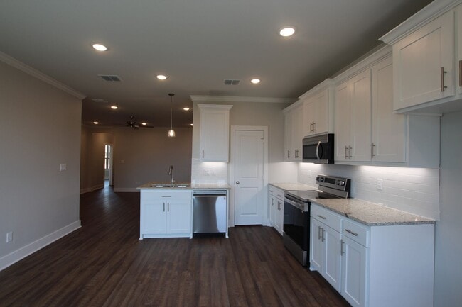 Building Photo - Luxury 3 Bedroom 2 Bath Townhomes in Bulla...