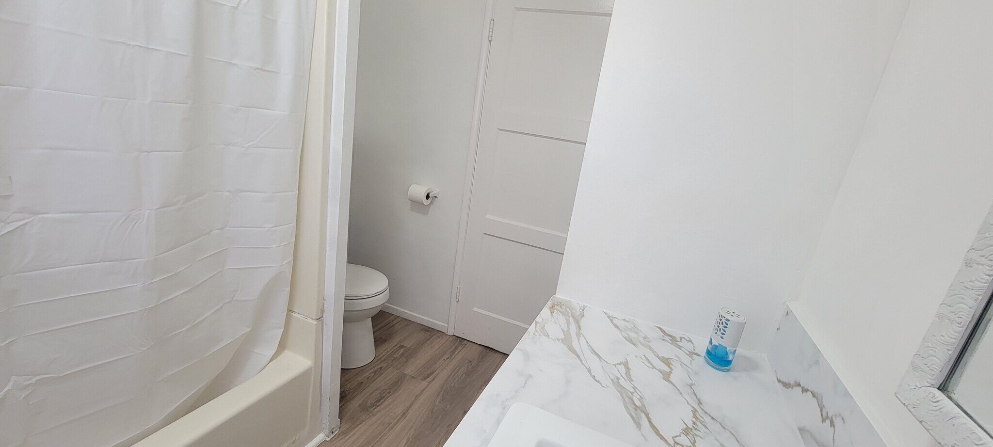 Building Photo - 16911 Glenetta Way