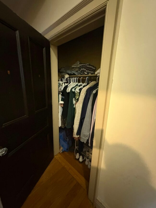 Building Photo - 509 Monroe Ave