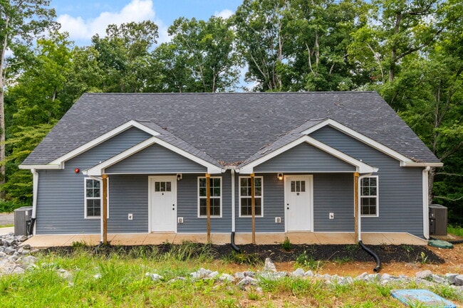 Building Photo - 2645 UNIT B Bell St