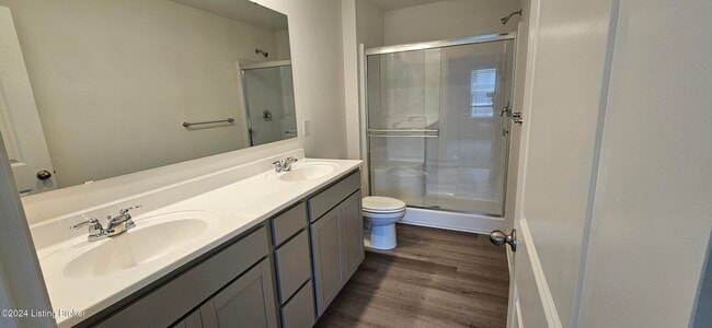 Building Photo - 1557 Robin Rd