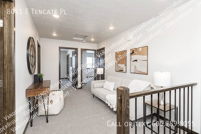 Building Photo - 8041 E Tencate Pl