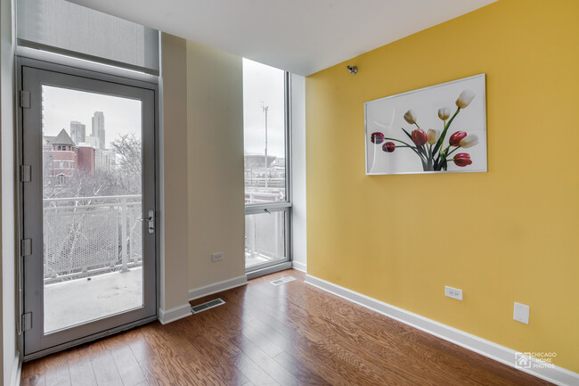 Building Photo - 1841 S Calumet Ave