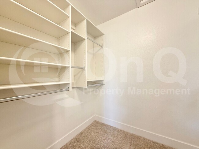 Building Photo - 12810 W Blue Bonnet Dr