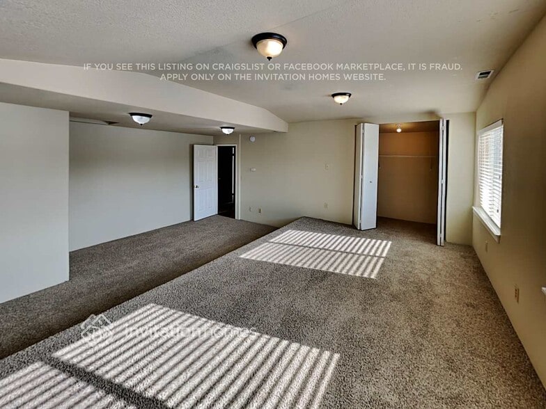 Building Photo - 3308 St Andrews Ct NE