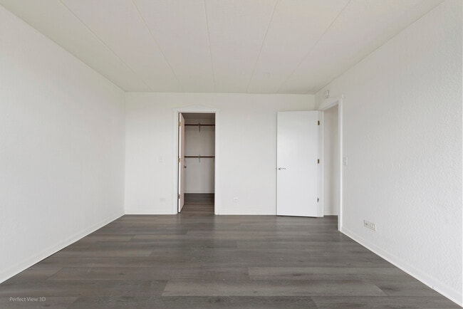 Building Photo - 1 Renaissance Pl
