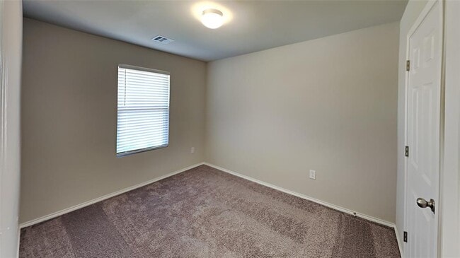 Building Photo - 9905 Rattlesnake Ln