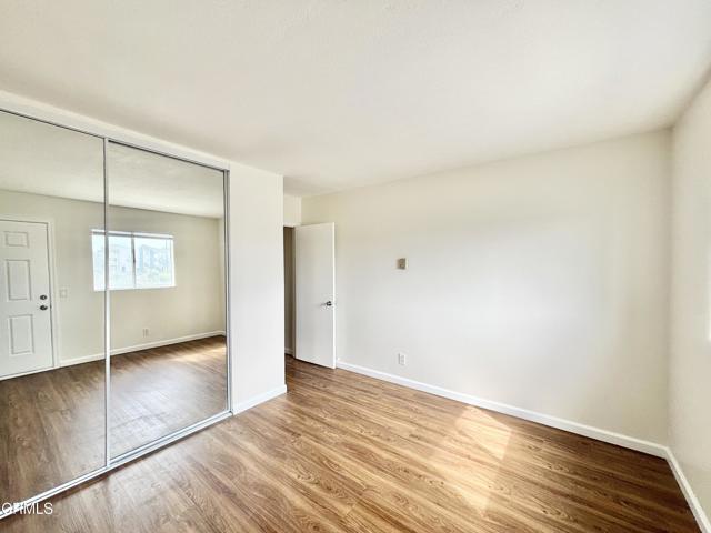 Building Photo - 250 E Surfside Dr