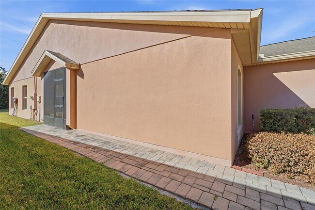 Building Photo - 156 Grand Canal Dr