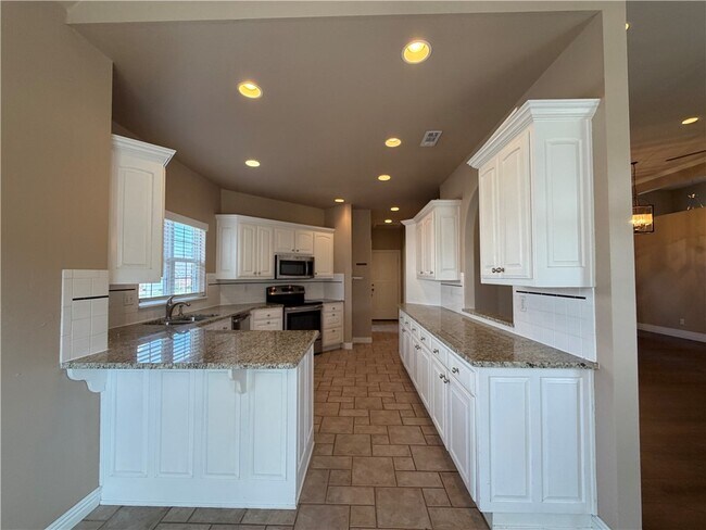 Building Photo - 4410 W Braymore Dr