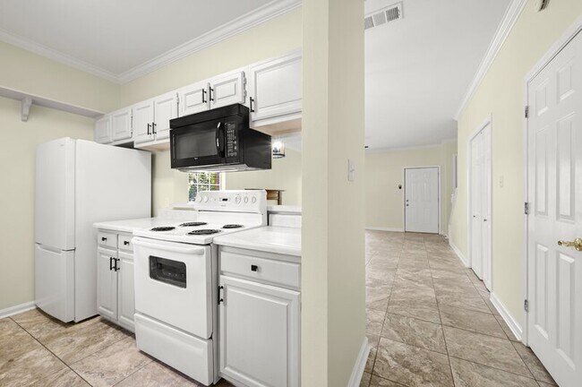 Building Photo - 5387 Rosedown Ct