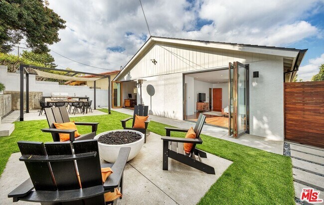 Building Photo - 7826 W 80th St