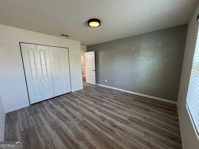 Building Photo - 217 Brooklet Cir