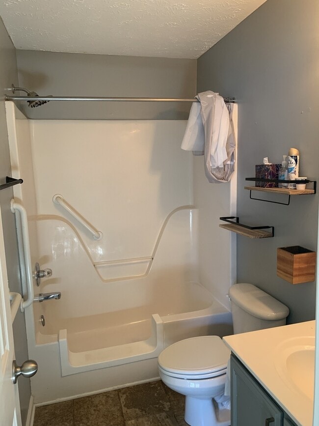 Building Photo - 333 Arapaho Dr