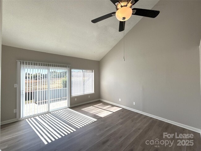 Building Photo - 11537 Turn Stone Ct