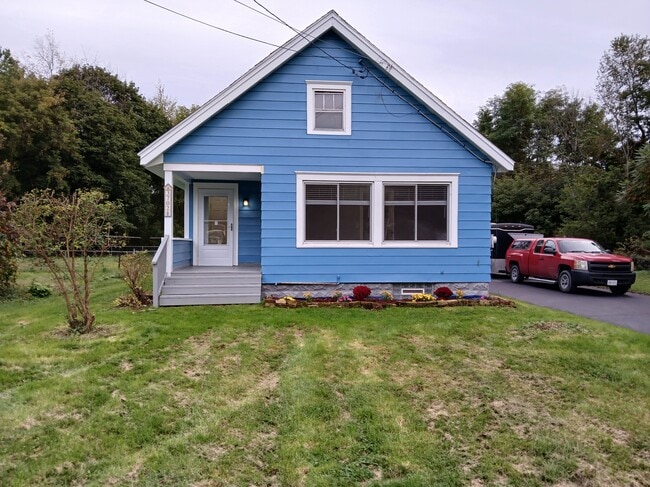 Building Photo - 3702 Armstrong Rd