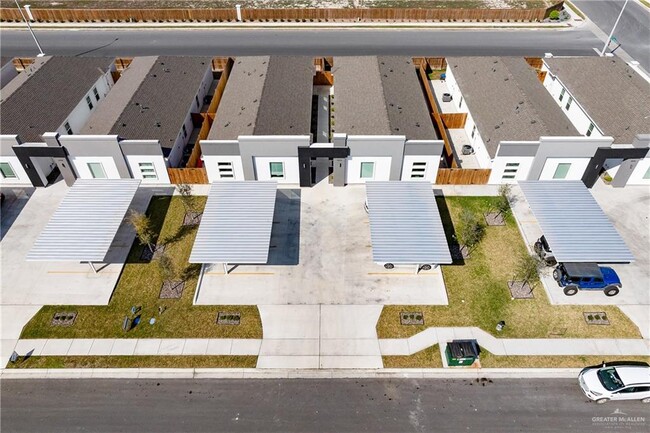 Building Photo - 23 Ventura Ave