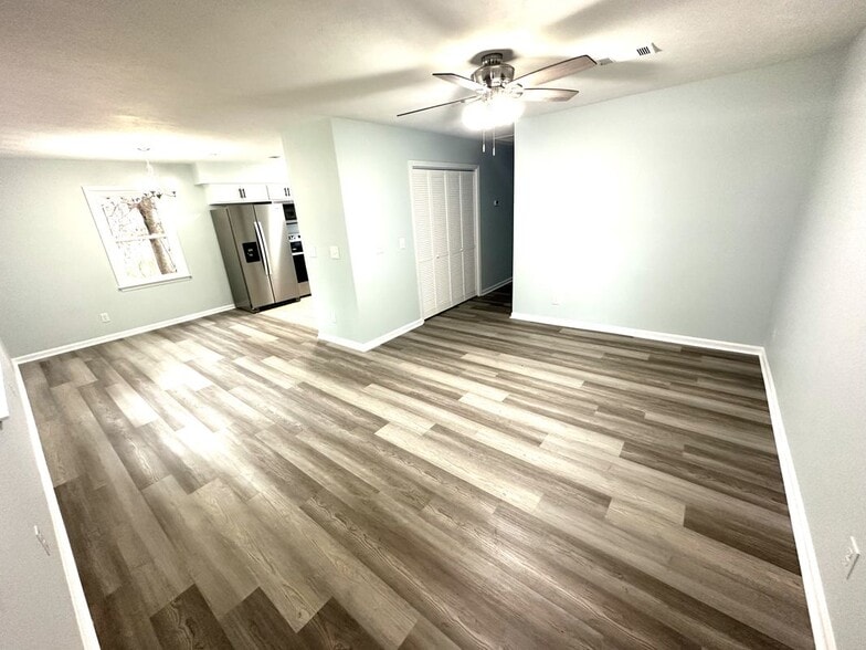 Building Photo - 4220 Mica Ave