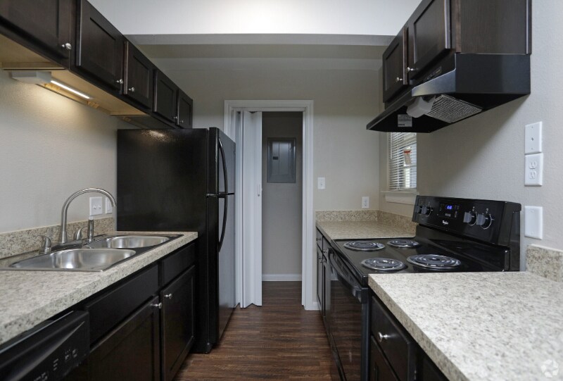 Building Photo - 15016 FM 2100