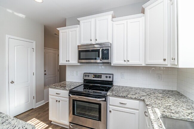 Building Photo - STUNNING & SPACIOUS! GANDER LAKE 4 BR | 3 BA IN PIKEVILLE SCHOOL DISTRICT *LAWN CARE INCLUDED!*