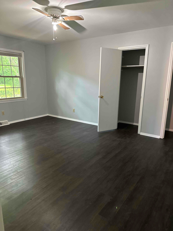 Building Photo - 1310 Queens Rd