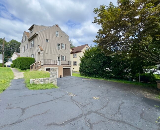 Building Photo - 53 Treat Ave