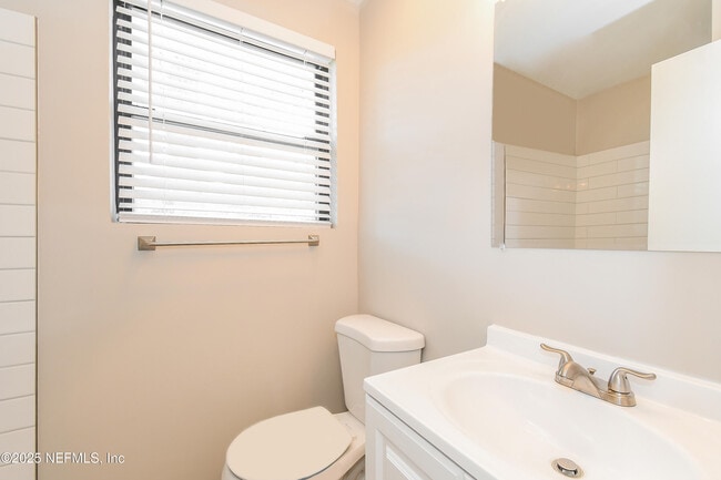 Building Photo - 5011 Bedford Forest Dr